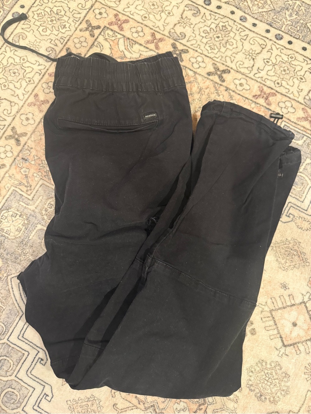 PacSun Men's Black Elastic-Waist Jogger Pants